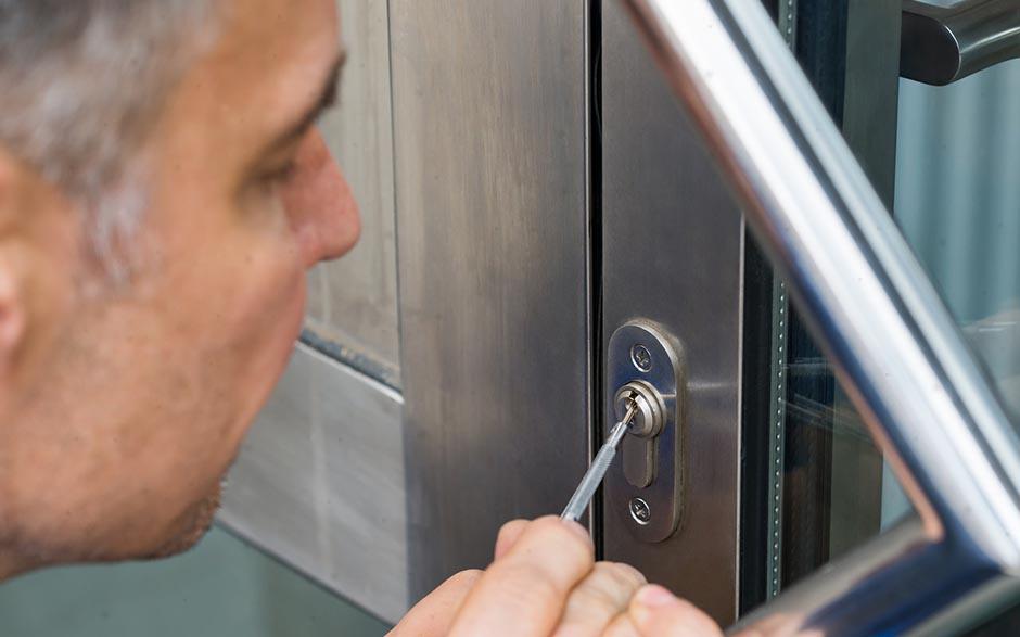 changer serrure porte blindée Paris 19